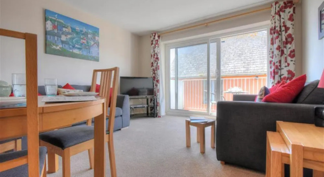 4 Bay View Court, Забронировать Дом для отпуска Отели Лайм-Риджис с парковкой, рядом с Church Cliff Beach, Парковка