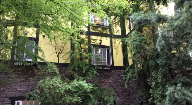 Provence Rose Lodge in Ching Jing
