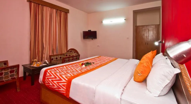 Hotel Prakash, Забронировать Отель Отели Манали с парковкой, Парковка