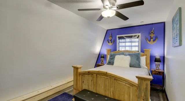 Коттедж 'emerald Cove Chalet' on Douglas Lake w/ Hot Tub!