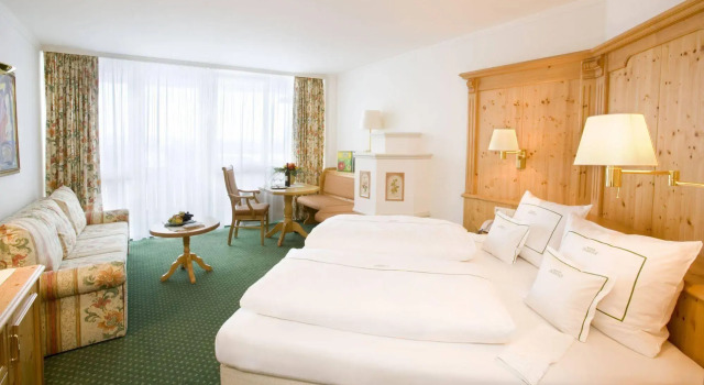 Berghotel Jägerhof ****S, Reserva ahora Hotel Hoteles en Baden-Wurtemberg con comidas, Media/completa pensión