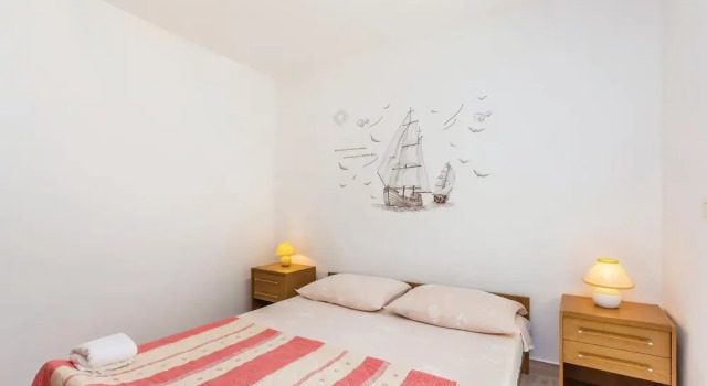 Awesome Apartment in Jurandvor With Wifi and 2 Bedrooms, Prenota Appartamento Hotel a Isole Quarnerine con parcheggio, Parcheggio