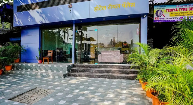 Fabhotel Royal Palace I