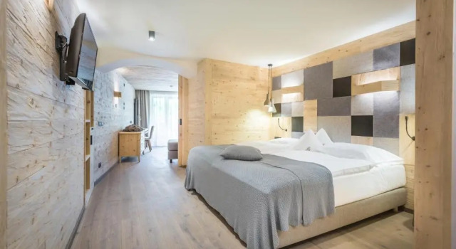 Полулюкс Hotel Fanes