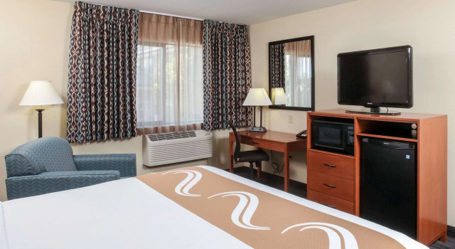 Двухместный номер Standard Quality Inn Oakwood