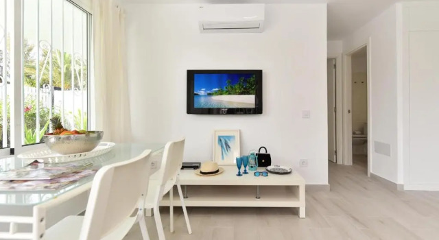 Beach House with private pool in San Agustín ET2