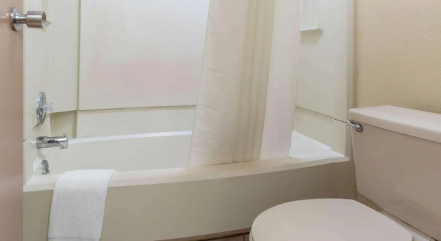 Двухместный люкс Quality Inn Columbus-East
