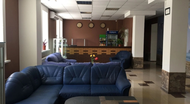 Karavella, Book Hotel Hoteller i Nikolayev med parkering, Parkering