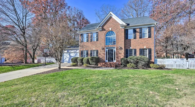 Tranquil Greensboro Home w/ Fire Pit, Забронировать Дом для отпуска Гринсборо Северная Каролина