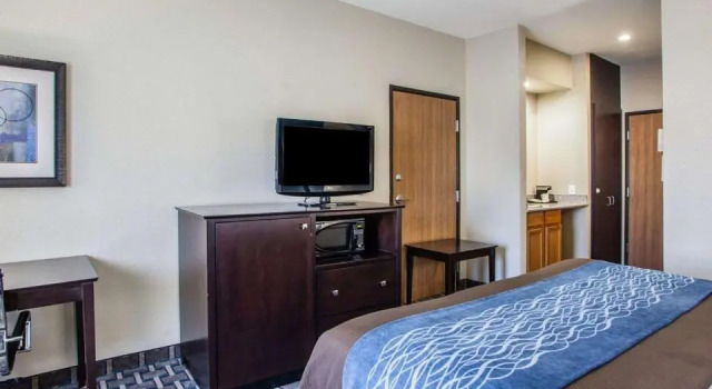 Номер Standard Comfort Inn Lees Summit @ Hwy 50 & Hwy 291