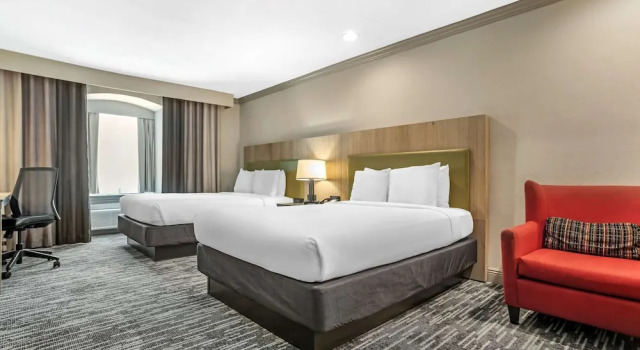 Люкс Country Inn & Suites by Radisson, Metairie New Orleans , LA