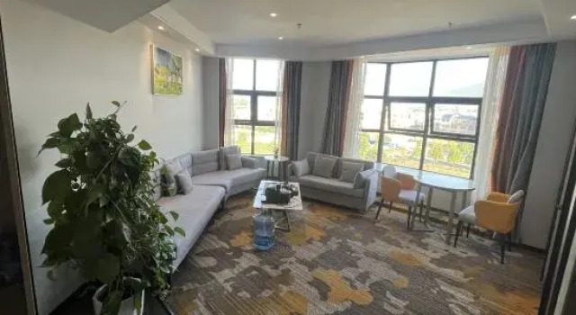 Люкс Executive с видом на горы Qianmei Caca Anime Hotel (Longnan Sport Center)