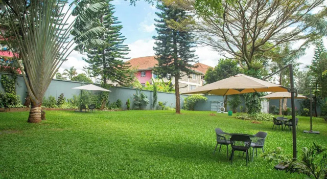 Whispering Palms Gardens, Hotel and Suites, Prenota Hotel Hotel economici a Nairobi CBD