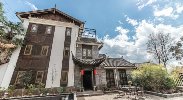 Floral Hotel Yun Xi Lijiang, Забронировать Отель Лицзян Юньнань, рядом с Улица Сквер-стрит Древнего города Даянь