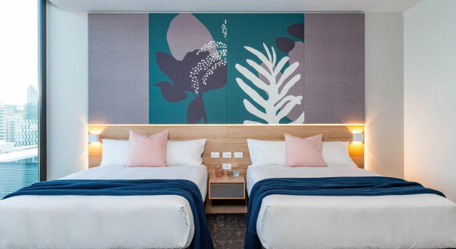 Четырёхместный номер Standard Crowne Plaza Adelaide by IHG