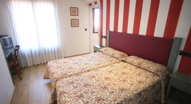Boutique Hotel Castilla, Забронировать Бутик-отель Сория Кастилия и Леон, рядом с Дворец графов Гомара