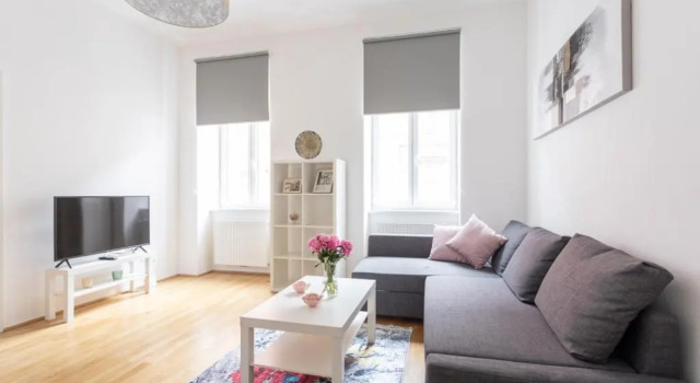 Charming Flat & Balcony near CentralStation Apt 5, Rezerwuj Hotel Hotele w Wiedeń z parkingiem, Parking