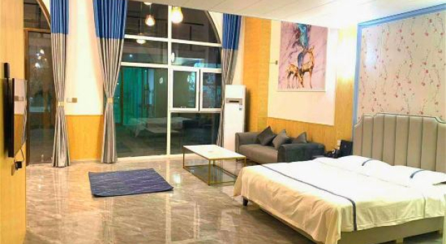 Люкс Deluxe Eden Hotel (Zhongwei Shapotou  Area)