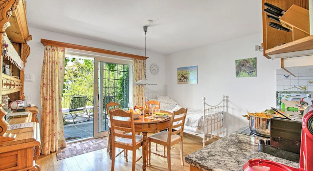 Honeymoon Love Retreat, Забронировать Отель Контра 
