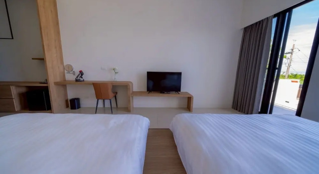 Четырёхместный номер Standard с балконом и с видом на море East Star B&B