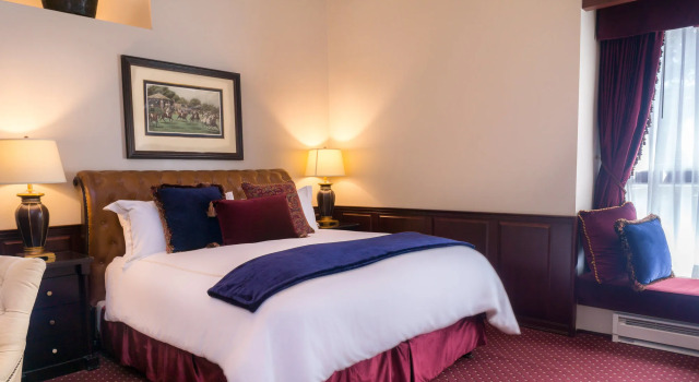 Carriage House Inn
