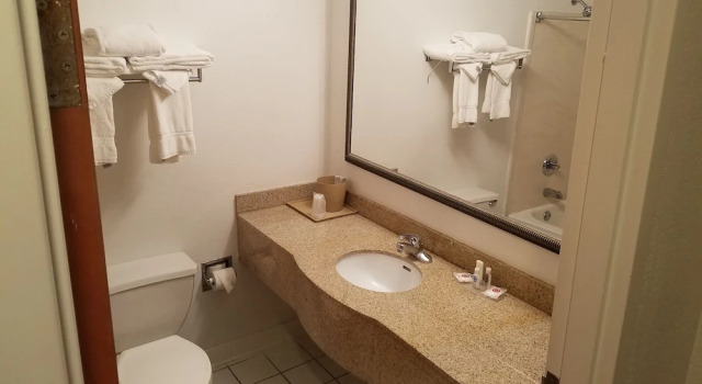 Люкс Standard Spark by Hilton Duluth