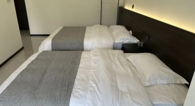 Люкс Linzhou Tingjian Shanchuan Hotel (Shibanyan Town)
