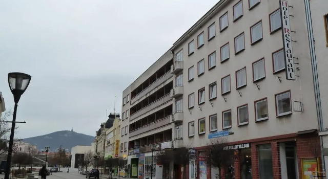 Hotel Zobor, Rezervovat Hotel Hotely v Nitriansky kraj s parkováním, Parkování
