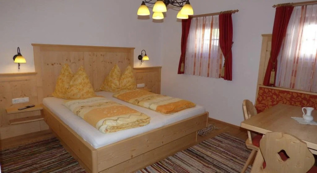 Ferienhaus Veider, Rezerwuj Hotel Hotele w Tyrol z parkingiem, Parking