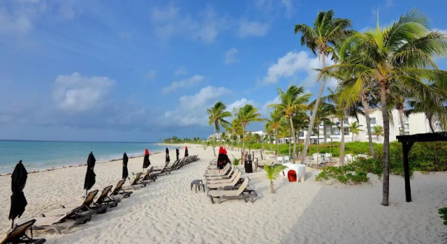 Апартаменты Deluxe Suite Beachside, Private Beach Club and Golf