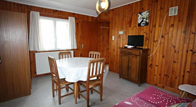Gîte reposant en forêt avec terrasse, proche de Plombières-les-Bains - FR-1-589-165, Prenota Hotel Hotel a Vosgi con parcheggio, Parcheggio