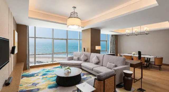Люкс c 1 комнатой с видом на океан Crowne Plaza Beihai Silver Beach by IHG