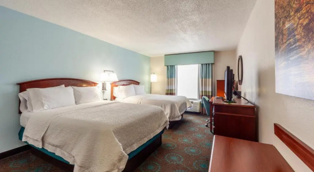 Четырёхместный номер Economy Hampton Inn Front Royal