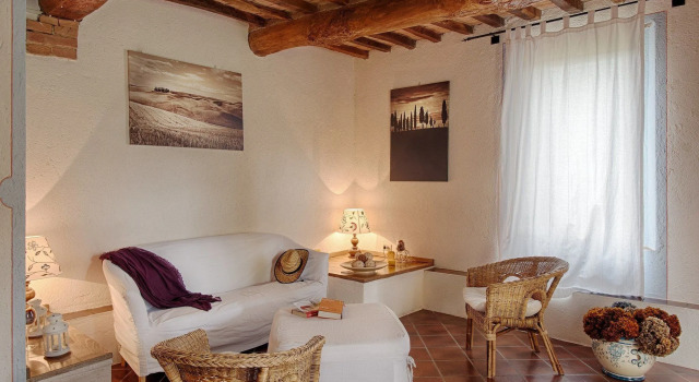 Agriturismo Poggio Bonelli, Забронировать Фермерский дом Отели Кастельнуово-Берарденга с парковкой, Парковка