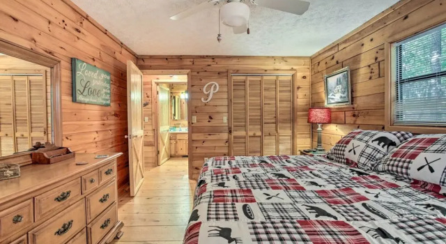 Blairsville Cabin w/ Private Hot Tub!, Rezervați Hotel Bellview Statele Unite ale Americii