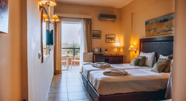Двухместный номер Standard с балконом Apollo Resort Art Hotel