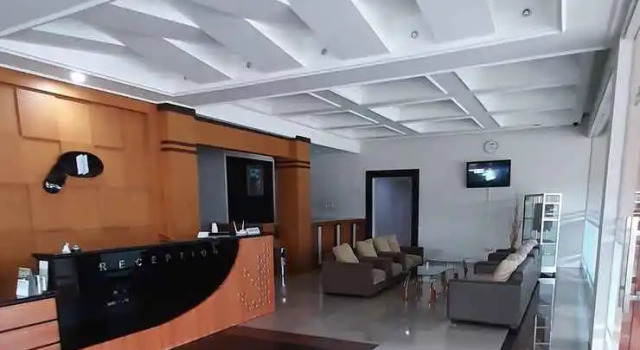 Hotel Prasasti Pacitan, Buchen Sie Hotel Pacitan Jawa Timur