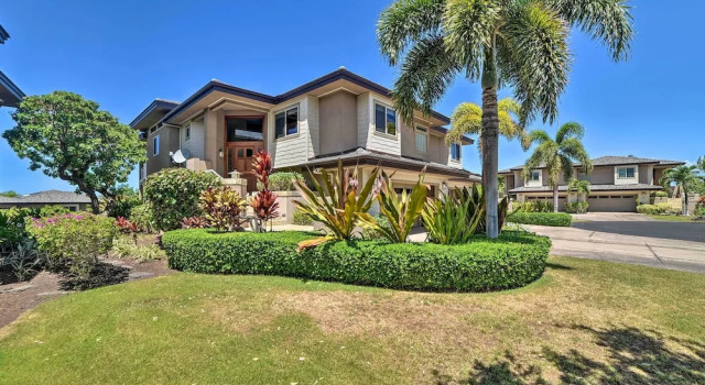 'tropical Paradise' Resort Villa: 1 Mile to Beach!