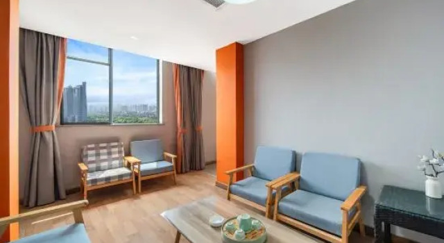 Двухместный люкс Junfeng Elegant Hotel (Shenqiu North Railway Station)
