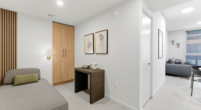 2BR + Den Downtown Miami for 5, Забронировать Апартаменты/квартира Апартаменты Miami Metropolitan Area, Апартаменты/квартира