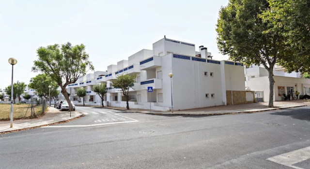 Lavender in Tavira With 2 Bedrooms and 2 Bathrooms, Rezerwuj Apartament Hotele w Algarve z parkingiem, Parking