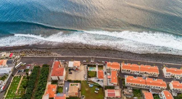 Коттедж с 4 комнатами Casa Paul do Mar
