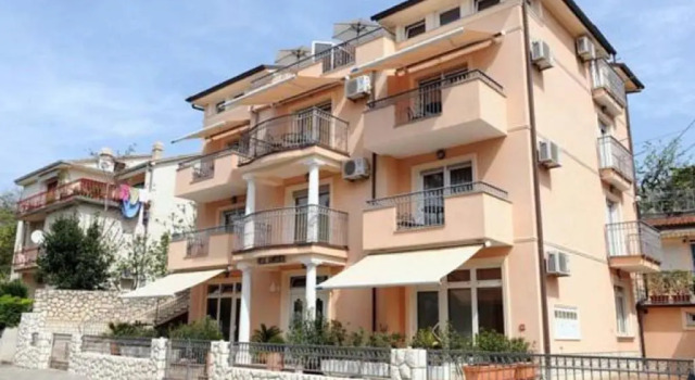 Amfora Apartments