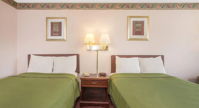 Knights Inn, Book Hotel SPA-hoteller i Roanoke, SPA