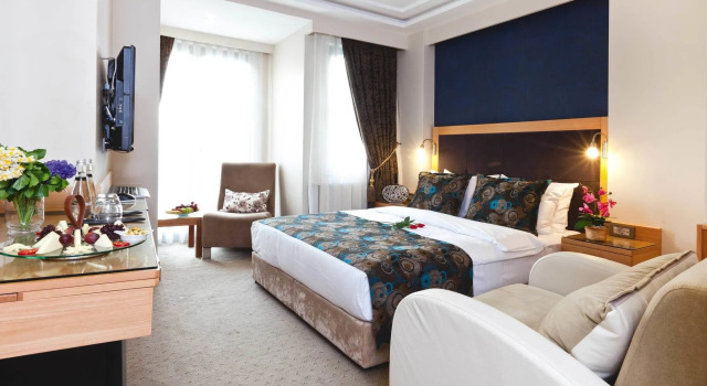 Emerald Hotel, Varaa Hotelli Hotellit Marmara-alue pysäköinnillä, Pysäköinti