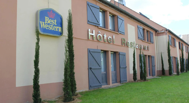 Четырёхместный номер Superior Best Western The Hotel Versailles