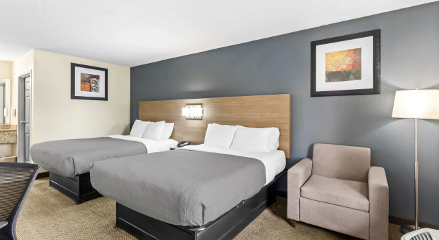 Четырёхместный номер Standard Quality Inn Fort Campbell