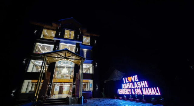 Abhilashi Residency & Spa - Centrally Heated & Air Cooled, Забронировать Курортный отель Курортные отели Манали, Курортный отель