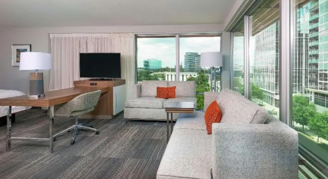 Двухместный студия-люкс с видом на город Hampton Inn & Suites Atlanta Buckhead Place
