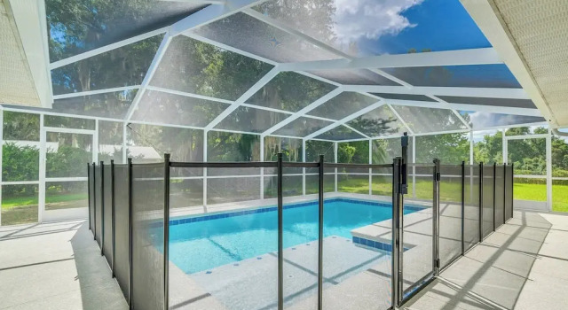 Private Pool & Grill: Peaceful Home in Dunnellon, Prenota Hotel Dunnellon Florida